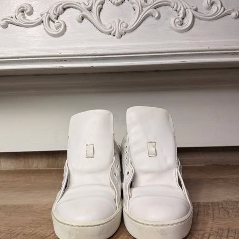 Burberry Albert Doodle Logo Leather Sneakers - Picture 9 of 9